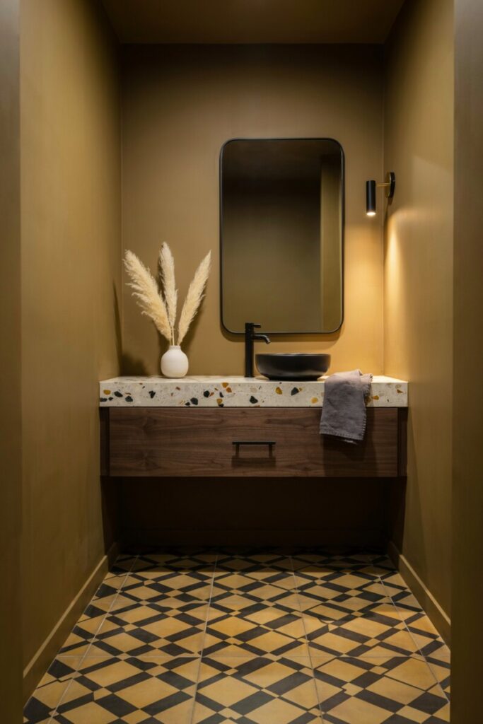 Sunny Mustard — Cheerful, Boutique-Spa Vibe
